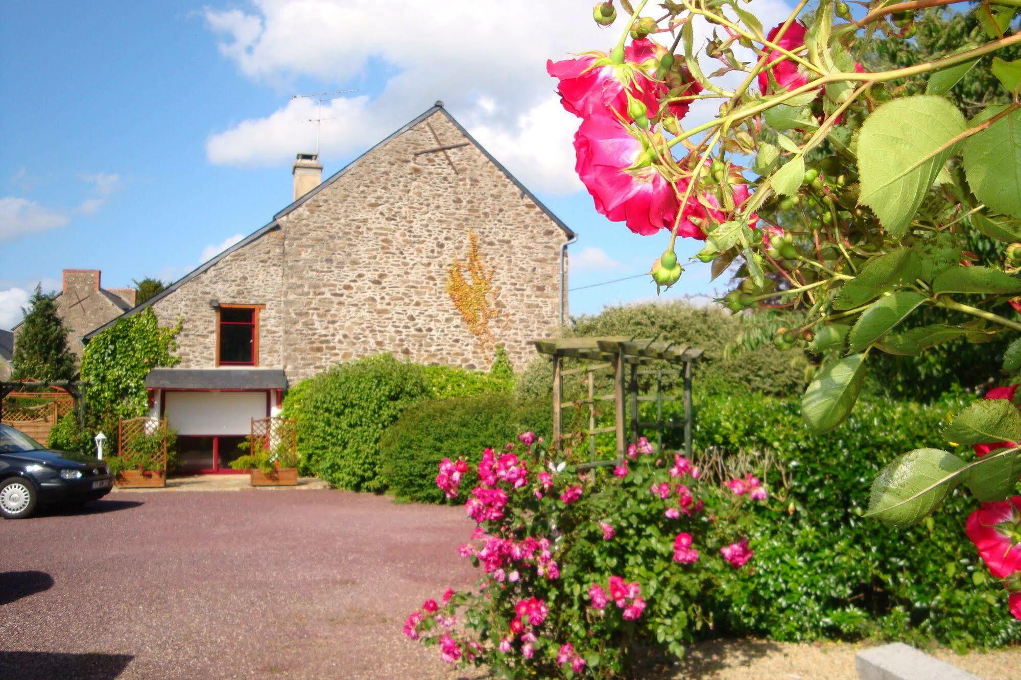 לינה וארוחת בוקר Tremereuc Au Jardin D'Eloise מראה חיצוני תמונה
